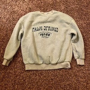 cute palm springs hoodie. very comfy. nice and fluffy and fuzzy on the inside
